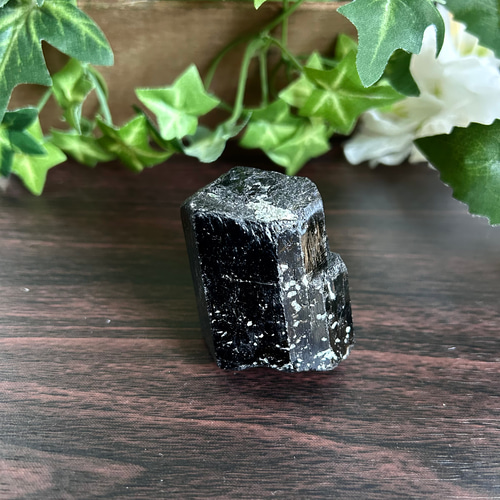 天然の終結ショールブラックトルマリンクリスタル。 天然ショールブラックトルマリンクリスタル | アフガニスタン - Etsy 日本