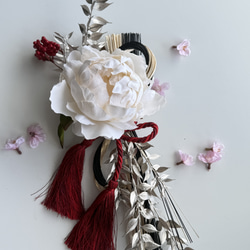 しめ縄リース　赤ダリア　ピンクマム　金扇　水引 2025天然二重しめ縄二重紅白水引結び赤ダリア紅玉 しめ縄 注連縄