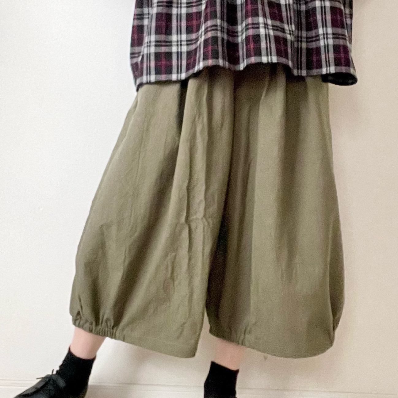 □SALE特価‼️綿麻ゆったりバルーンパンツ★カーキ、グレージュ 楽ちん/立体的ボリュームスタイル／大人可愛い