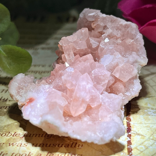 虹入り✨フラワー　アメジスト　ラフストーン　原石　クラスター 虹入り✨フラワーアメジストラフストーン原石クラスター