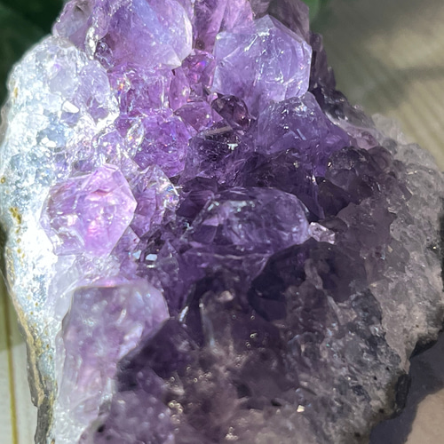 【恋愛・浄化】ラベンダーアメジストクラスター⭐️皿⭐️キラキラ N79 キラキラ˚✧₊⁎ ウルグアイ産 アメジスト 紫水晶 クラスター 原石