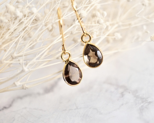 現品のみ！スモーキークォーツのピアス 冬 クリスマス ギフト 金属