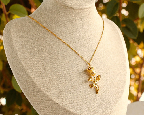 ローズネックレス / 薔薇モチーフ ネックレス ステンレス製 金属