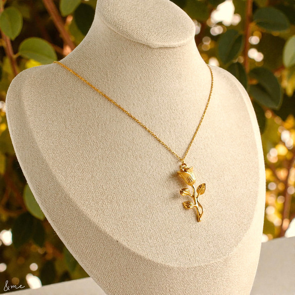 ローズネックレス / 薔薇モチーフ ネックレス ステンレス製 金属