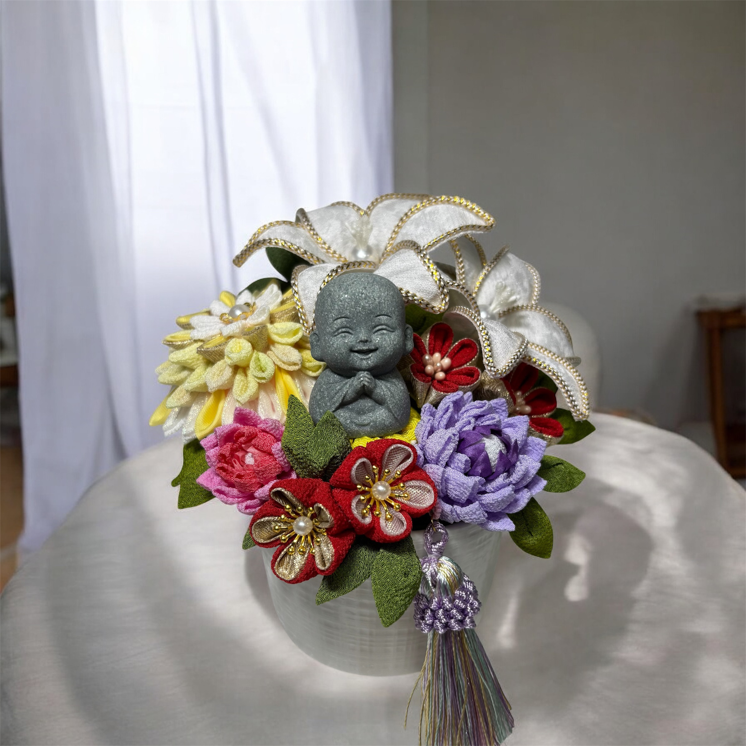 【つまみ細工　手のひら】＊無病息災　家族・健康・幸福・祈る