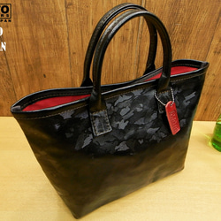 ☆カモフラ迷彩柄レザー×赤レッド裏地のミニトートバッグ!日本製