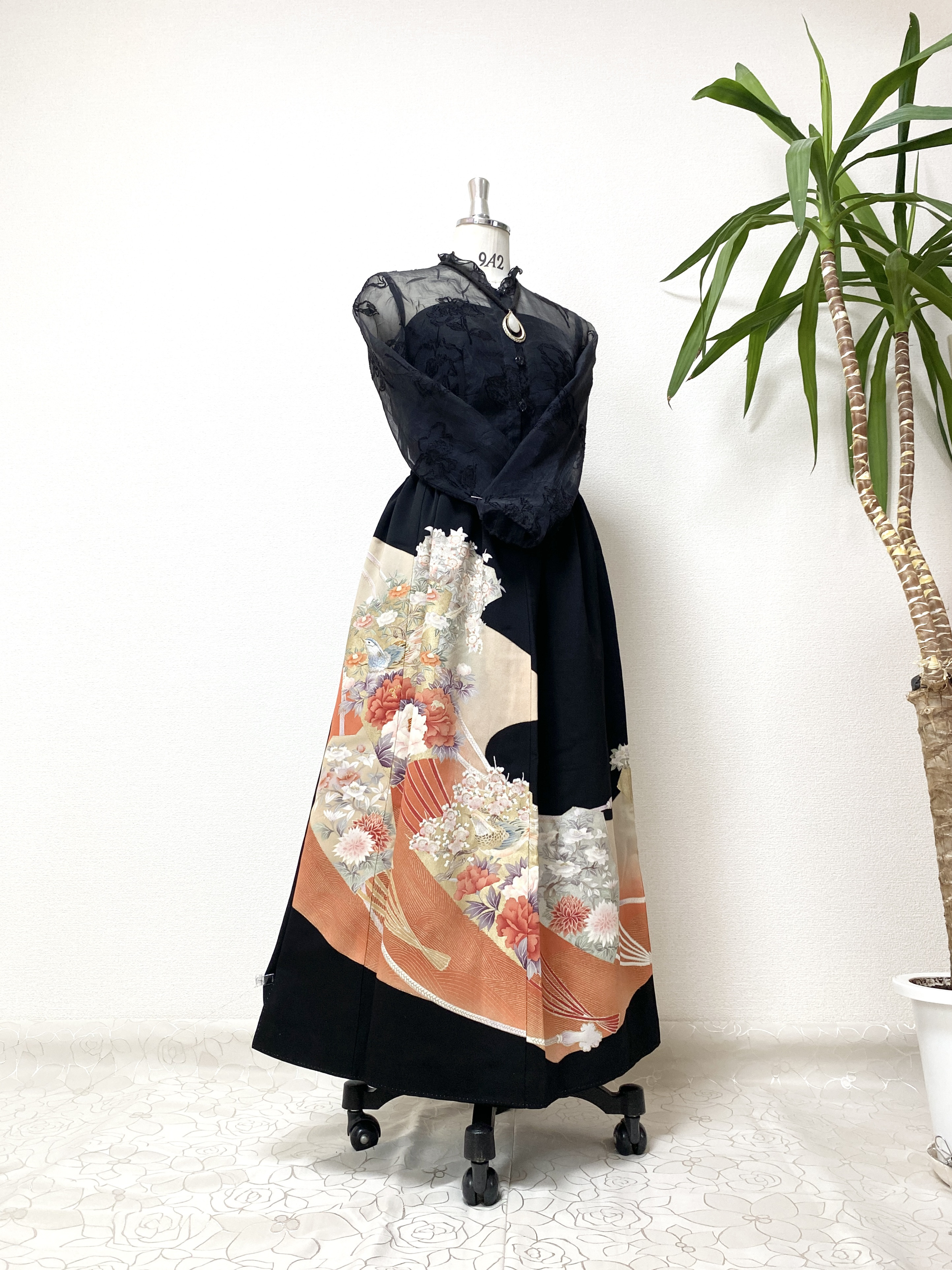 大人可愛いセレブ着物スカートフリーサイズ1点物黒留袖着物リメイクウエストゴムロングスカートフリーサイズ送料込み6022 7,220円