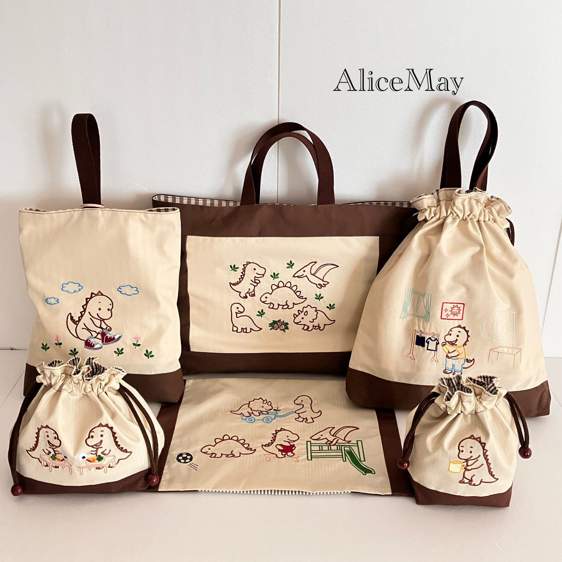 入園入学準備　入園グッズ　サイズ変更可　レッスンバッグ　恐竜　上履き袋　お着替え袋　男の子