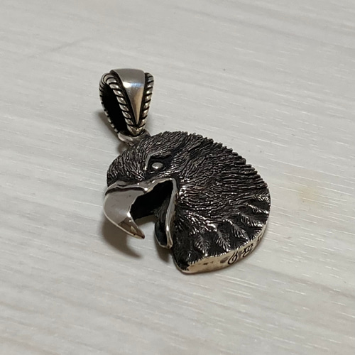 iron gaze eagle》イーグルペンダント｜silver925・燻し仕上げ・猛禽の