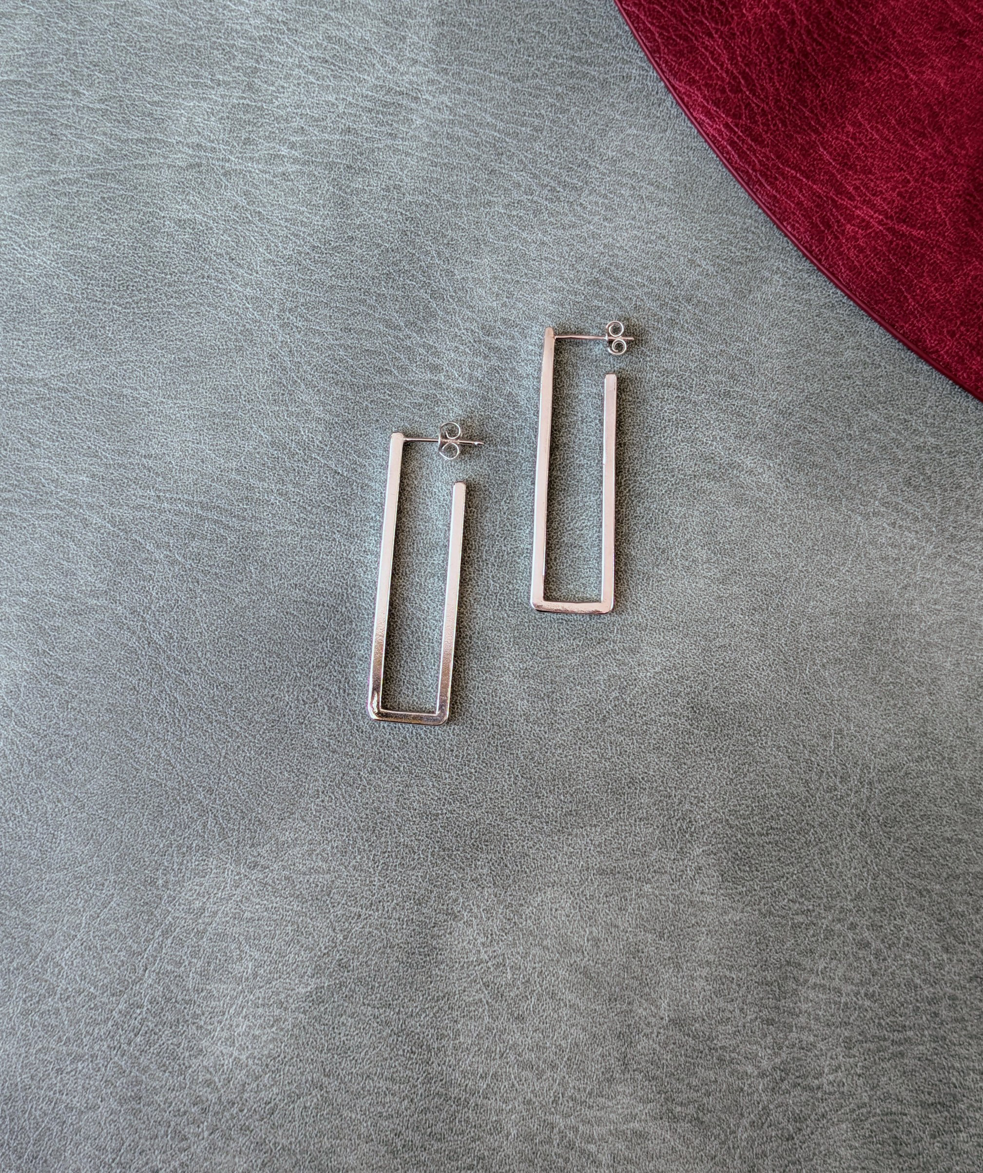 Silver950｜Rectangular Line ピアス