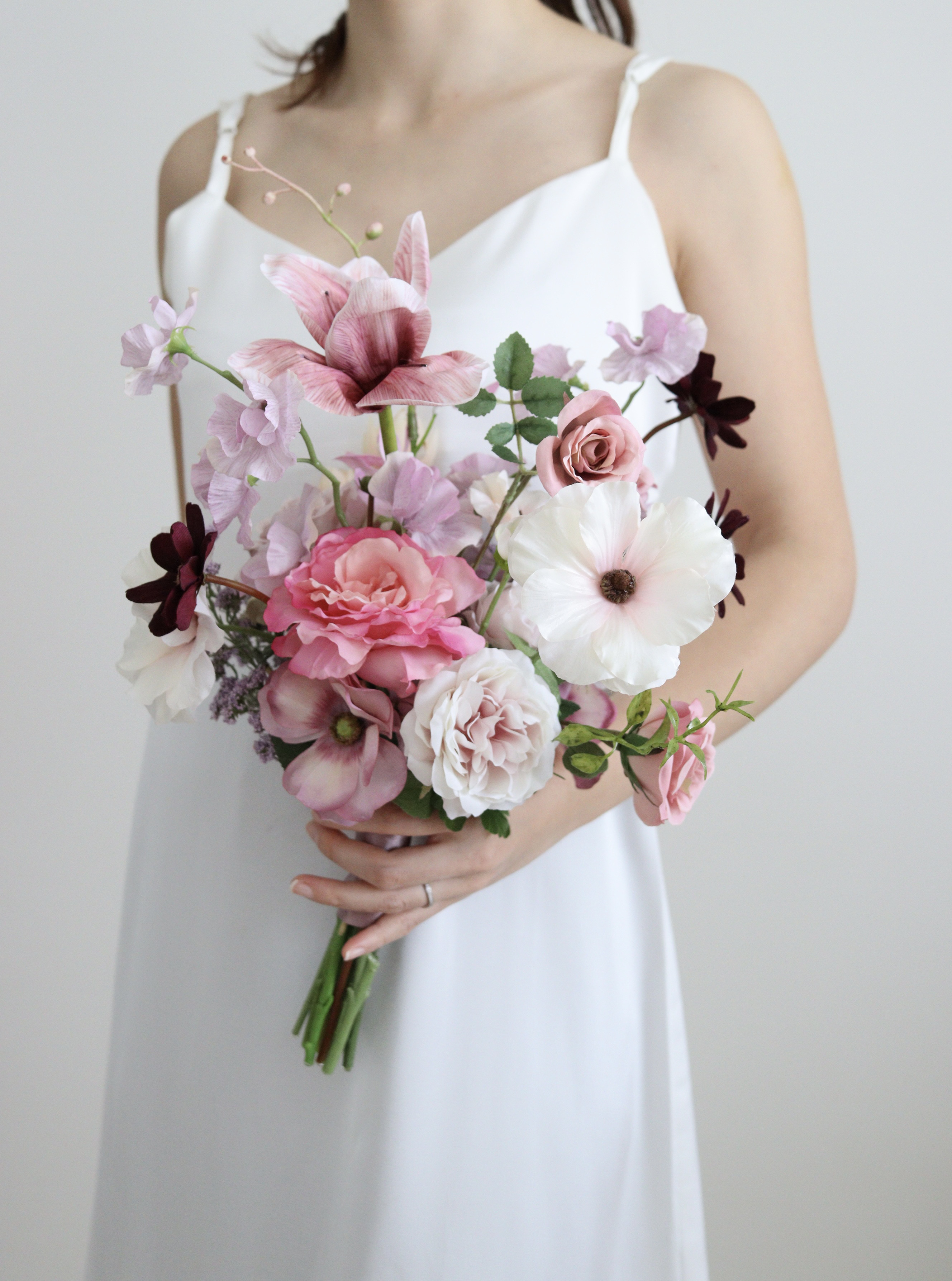 ローズの大人ニュアンスカラーブーケ　ウェディング　結婚式　アーティフィシャルフラワー　造花ブーケ　前撮り