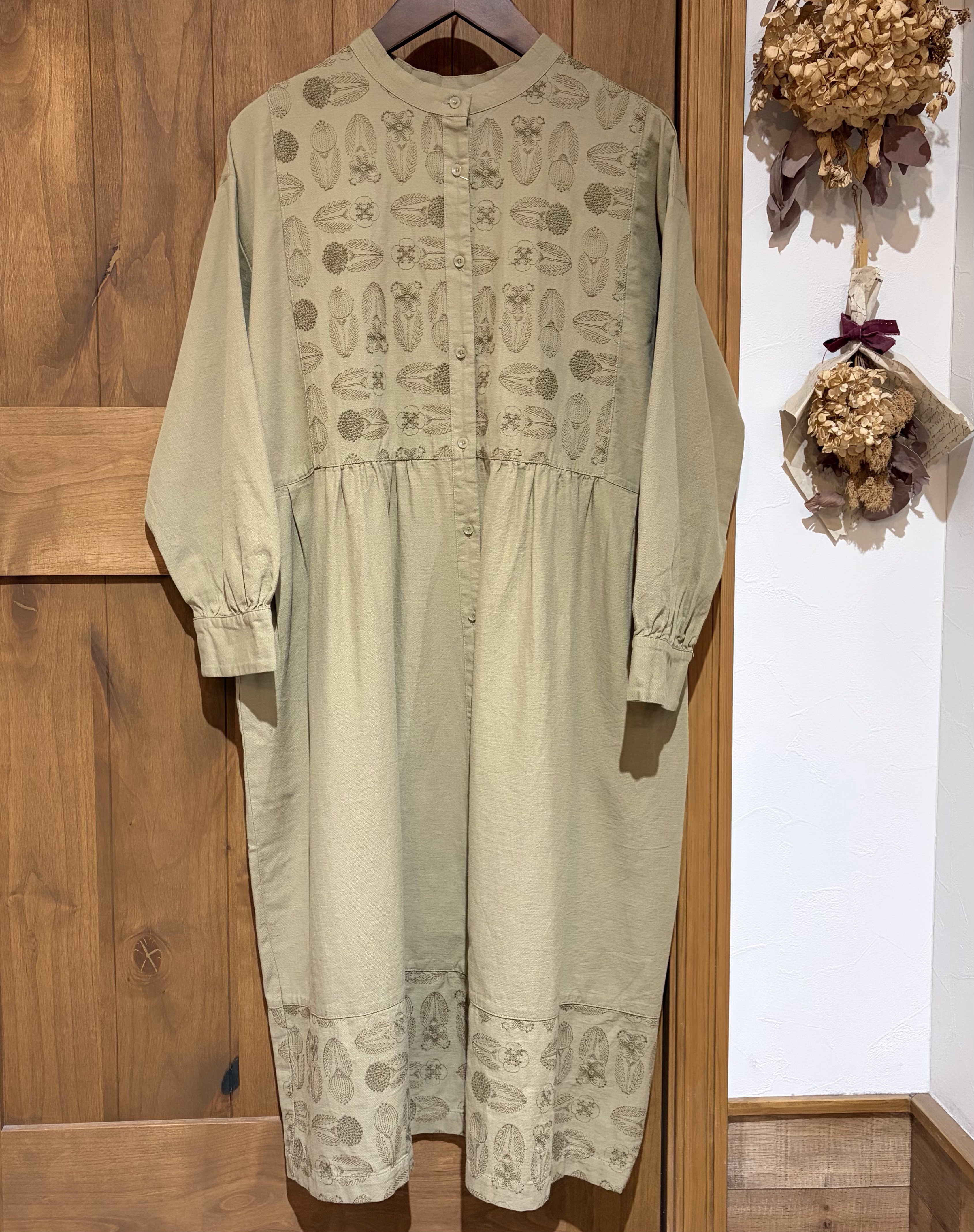 ボタニカル刺繍　2way 切替ワンピース