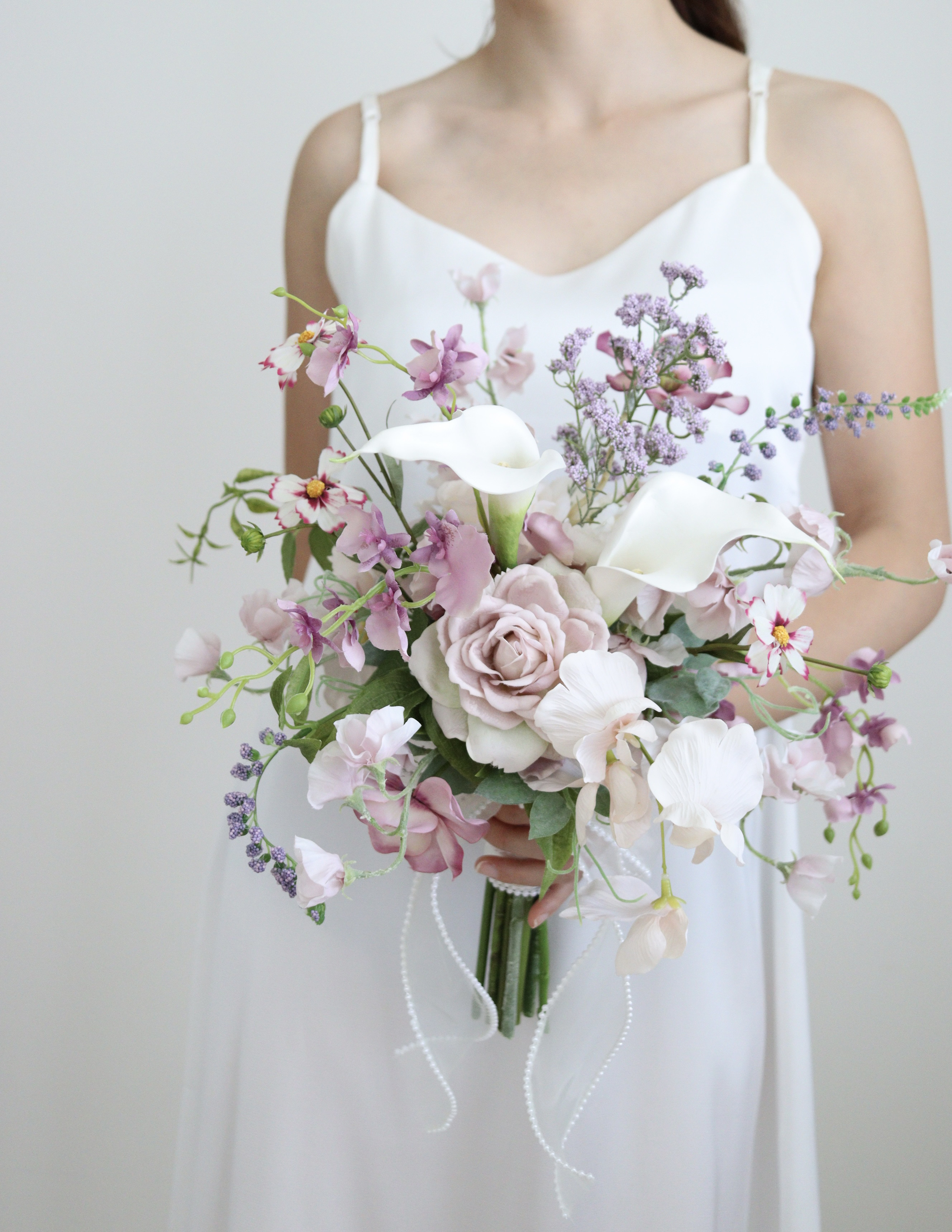 ホワイトラベンダーブーケ　カラーリリィ　ローズ　パープル　造花ブーケ　完成品　即納可能