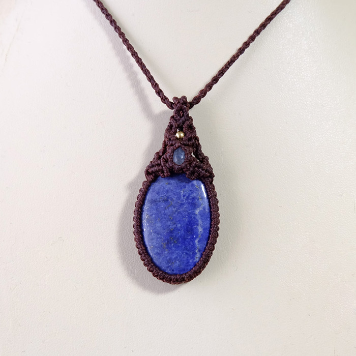 ラピスラズリ 12月誕生石（アフガニスタン産） ・ムーンストーン マクラメ編みペンダント 男女兼用可アクセサリー3657
