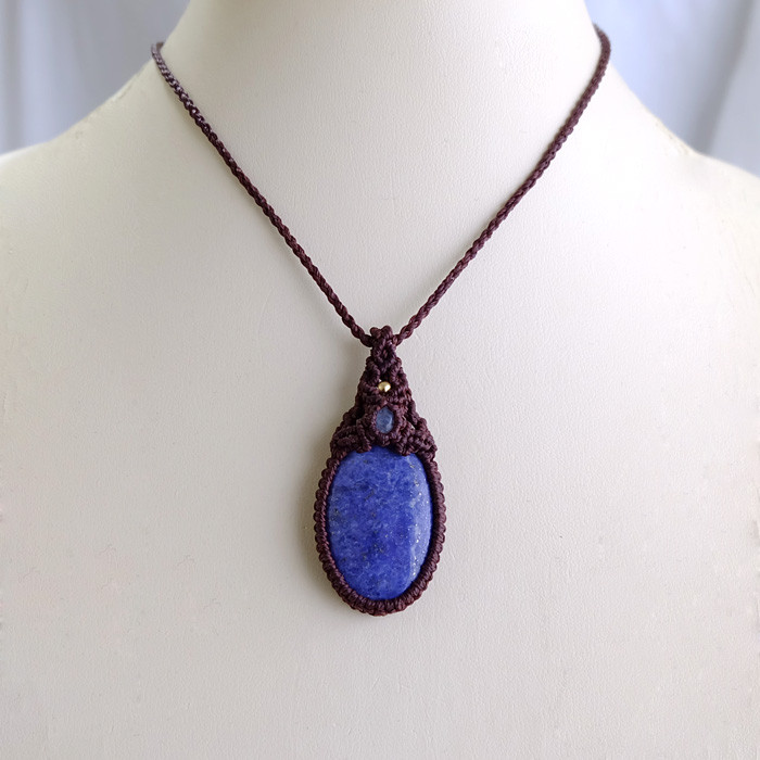 ラピスラズリ 12月誕生石（アフガニスタン産） ・ムーンストーン マクラメ編みペンダント 男女兼用可アクセサリー3657
