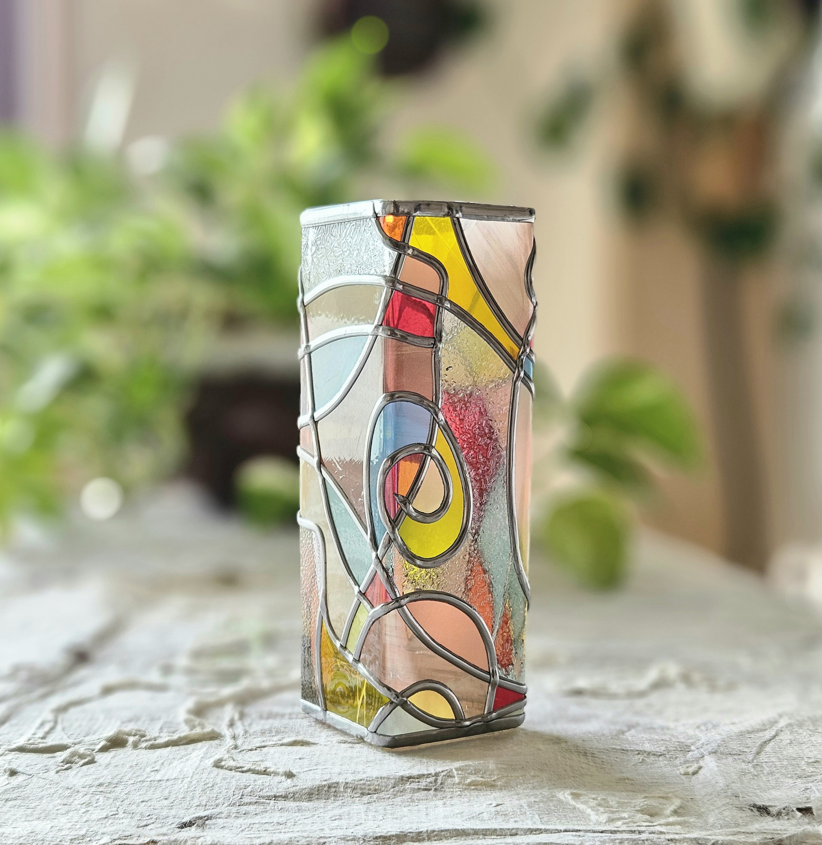 和モダンな花瓶『春光の野あそび』