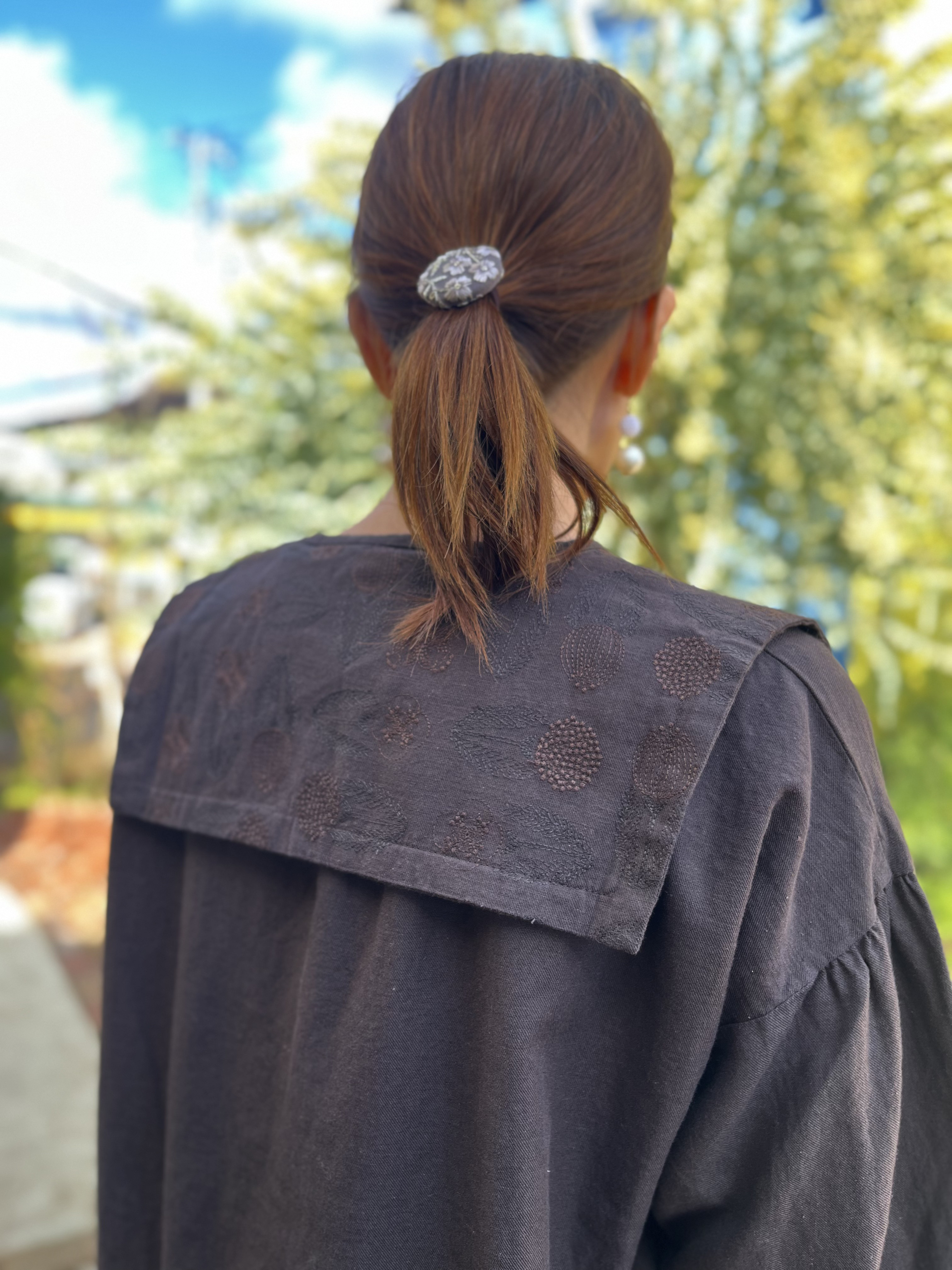 ボタニカル刺繍 スクエア襟プルオーバー