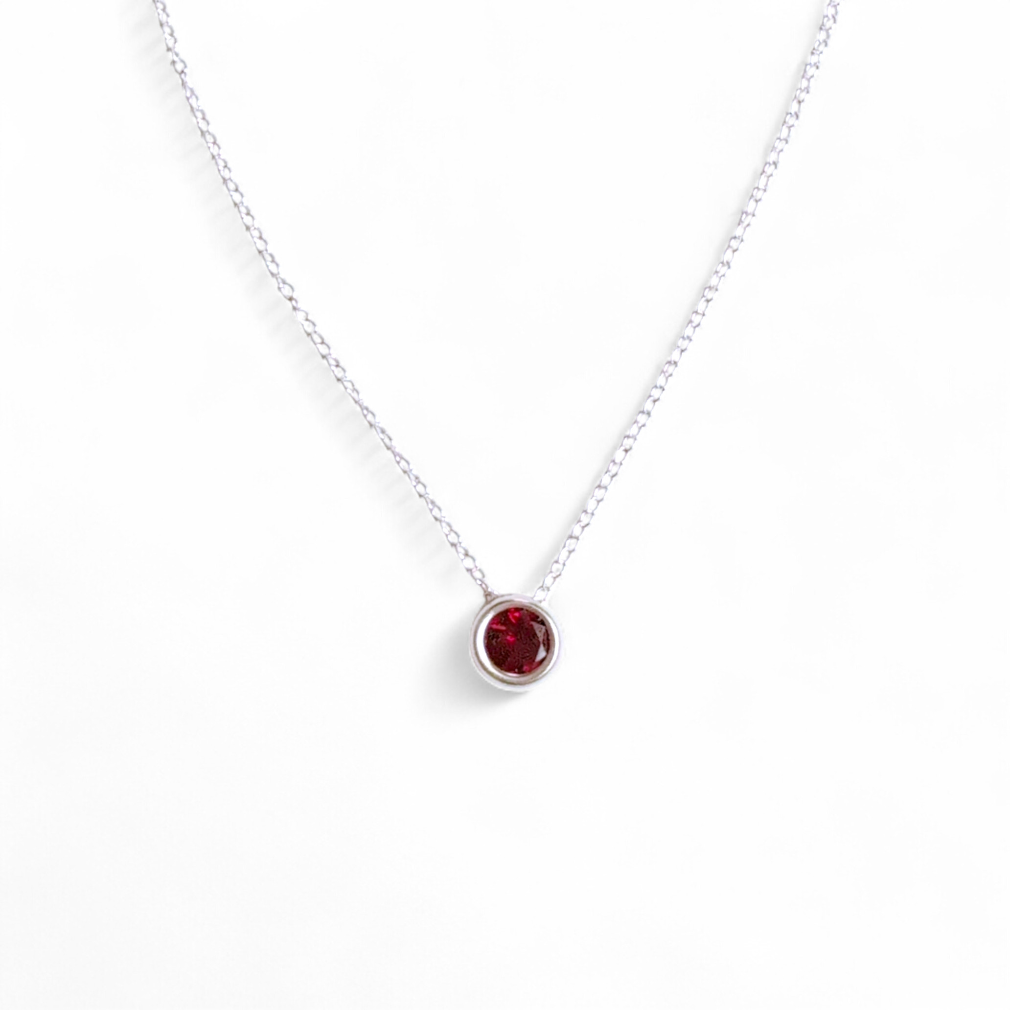 【新月に整える】お守りネックレス-ガーネット-1月誕生石/天然石/シルバー925