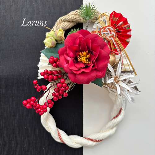 しめ縄、赤白しめ飾り 赤椿のしめ縄 南天の実 玄関に飾って楽しむ