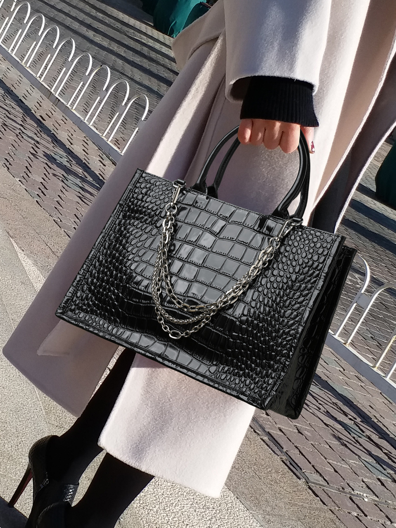 CCAMO 女性用大容量通勤バッグ ラグジュアリーライトでニッチかつ高級感あふれる本革クロコダイルエンボスハンドバッグ