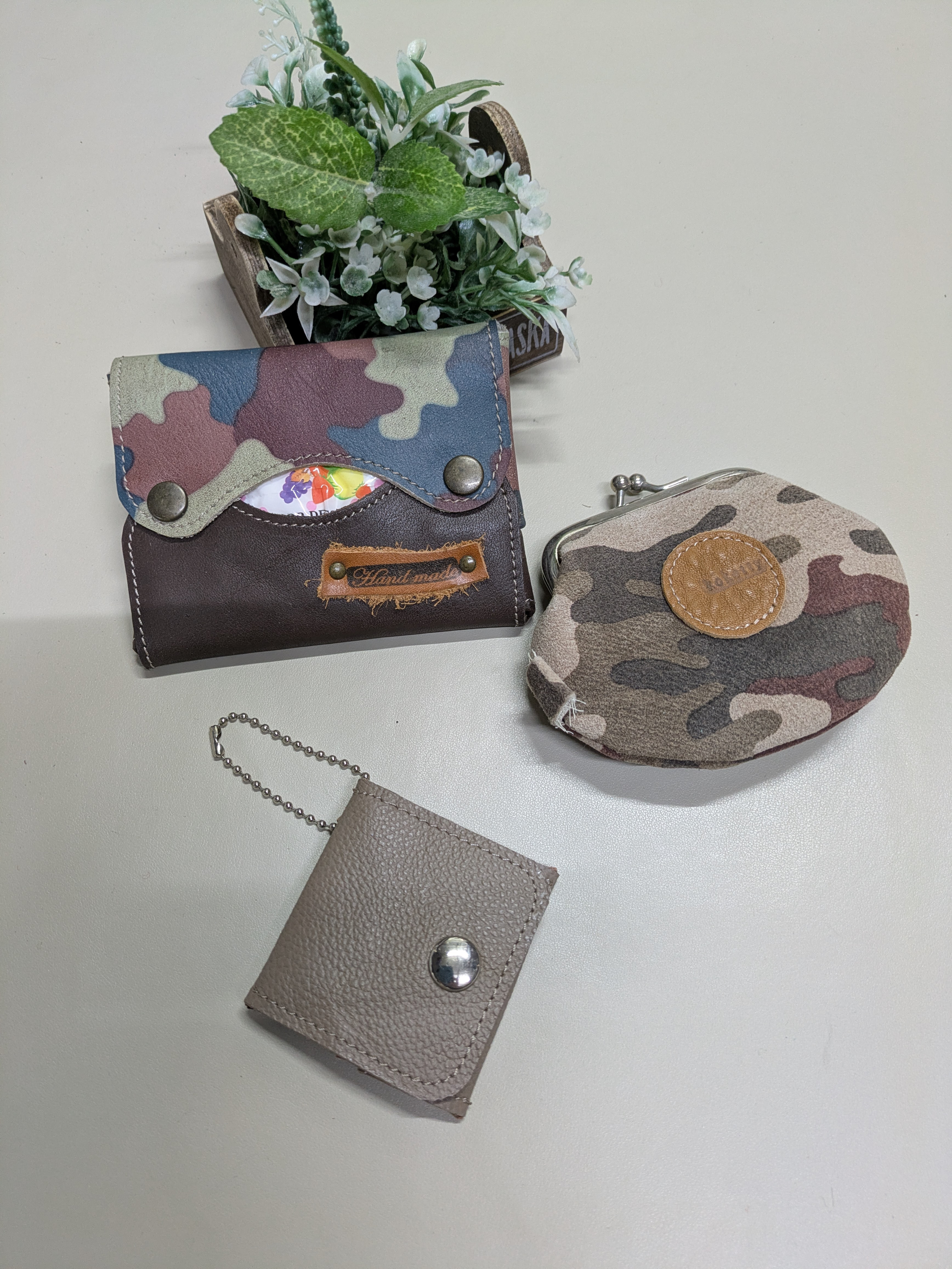 拘りを持って　日常使い出来る 革小物のセット (カモフラタイプ)