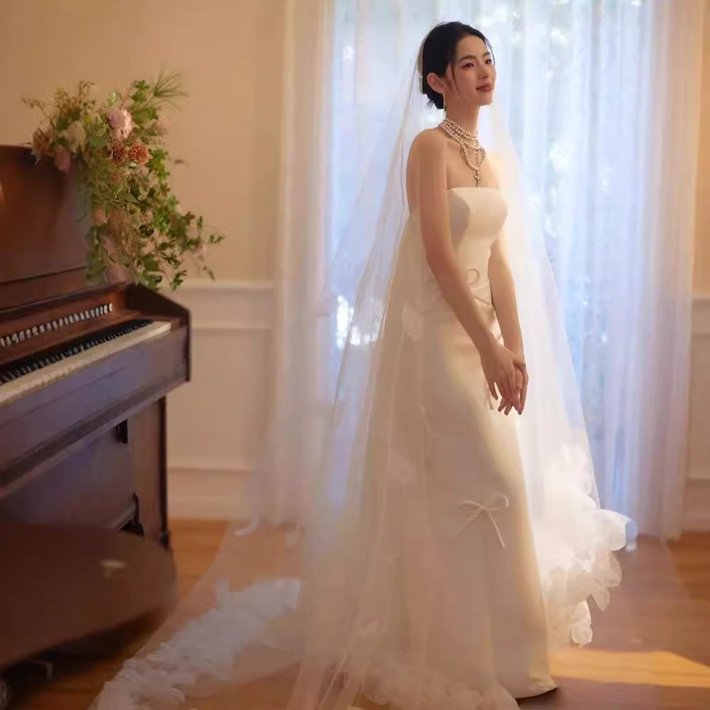 ウェディングドレス 白 黒 サテン リボン ノースリーブ 韓国風 結婚式 花嫁 演奏会 前撮り お呼ばれ AK421