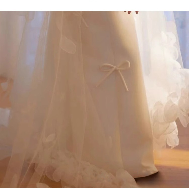 ウェディングドレス 白 黒 サテン リボン ノースリーブ 韓国風 結婚式 花嫁 演奏会 前撮り お呼ばれ AK421