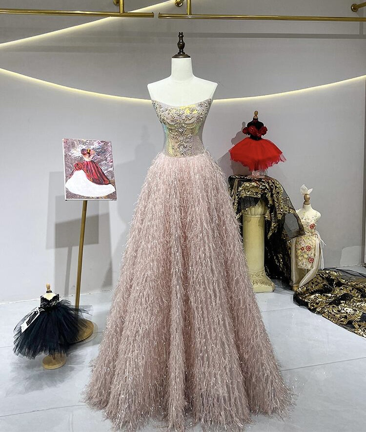 純粋な美しさ　オーロラ　フェザー羽　チューブトップ　可愛いピンク　パーティードレス　海外挙式成人式二次会前撮りお呼ばれ