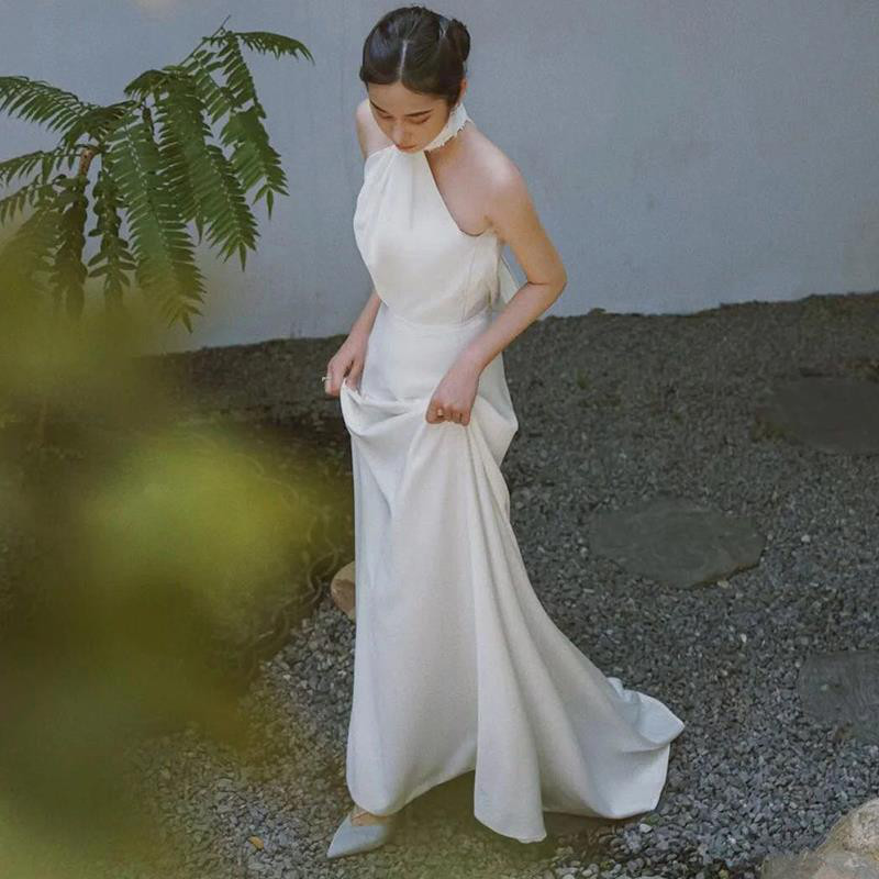 マーメイドドレス 白 黒 サテン ノースリーブ 韓国風 結婚式 花嫁 パーティー 演奏会 前撮り お呼ばれ AK424