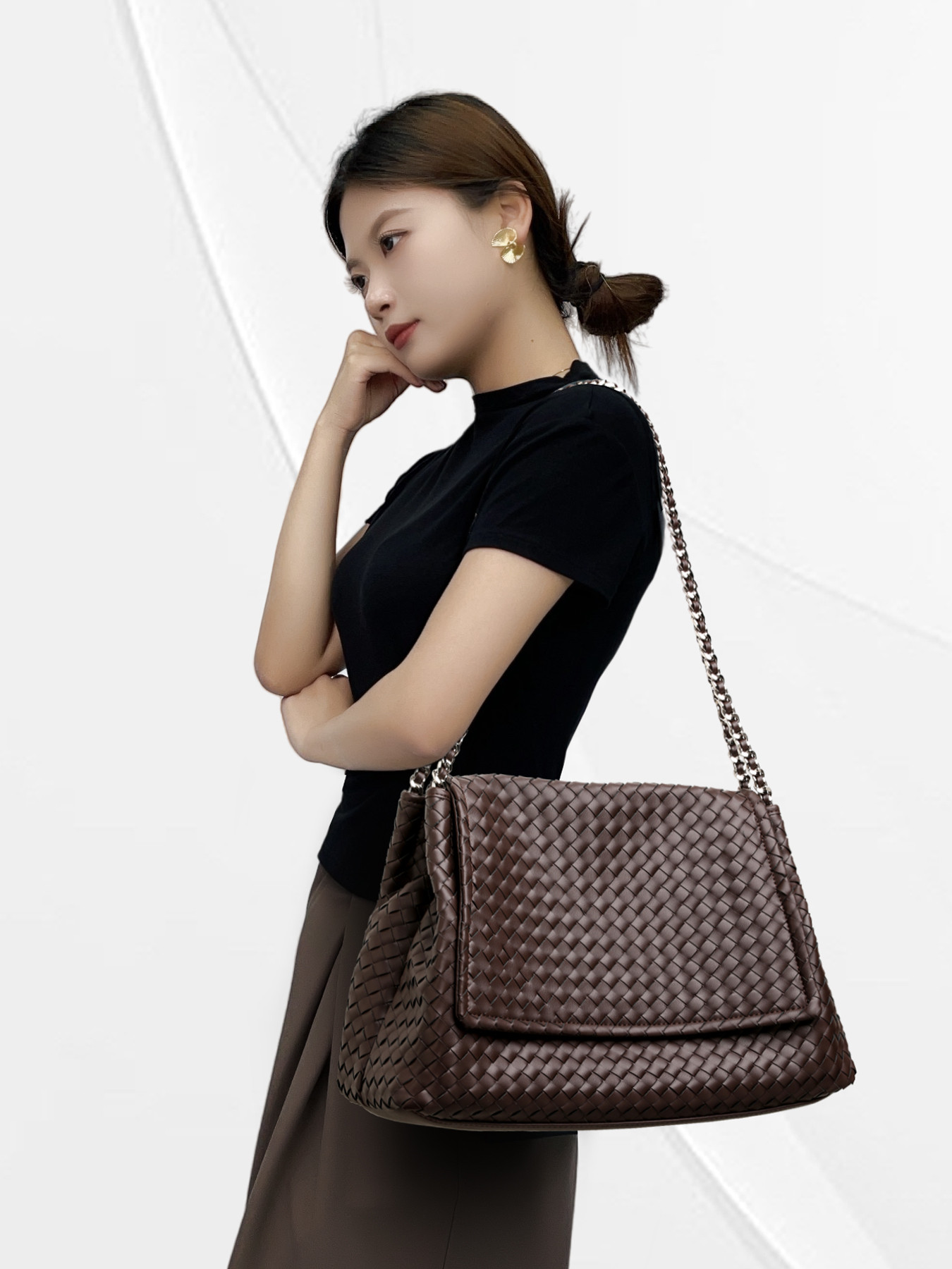 「CCAMO レディースバッグ ラフでリラックスした雰囲気漂うスタイル ライトラグジュアリーな小物好き向け 高級感溢れる