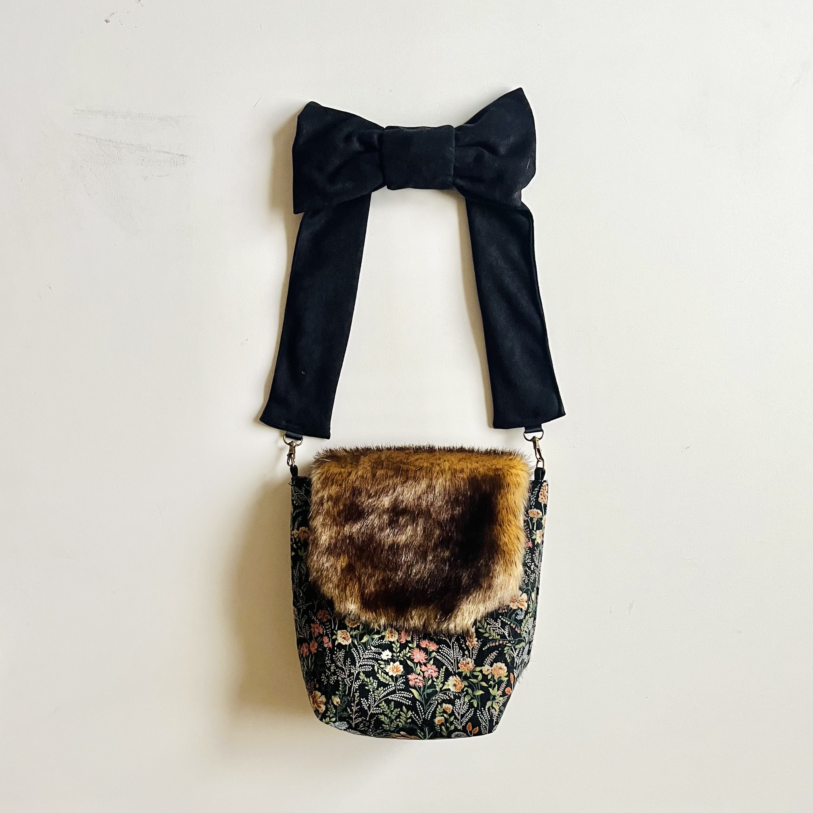 【Creema限定新春福袋2026＜竹＞】リボンショルダー＆フラワー柄ミニバッグ・エコファーカバーセット