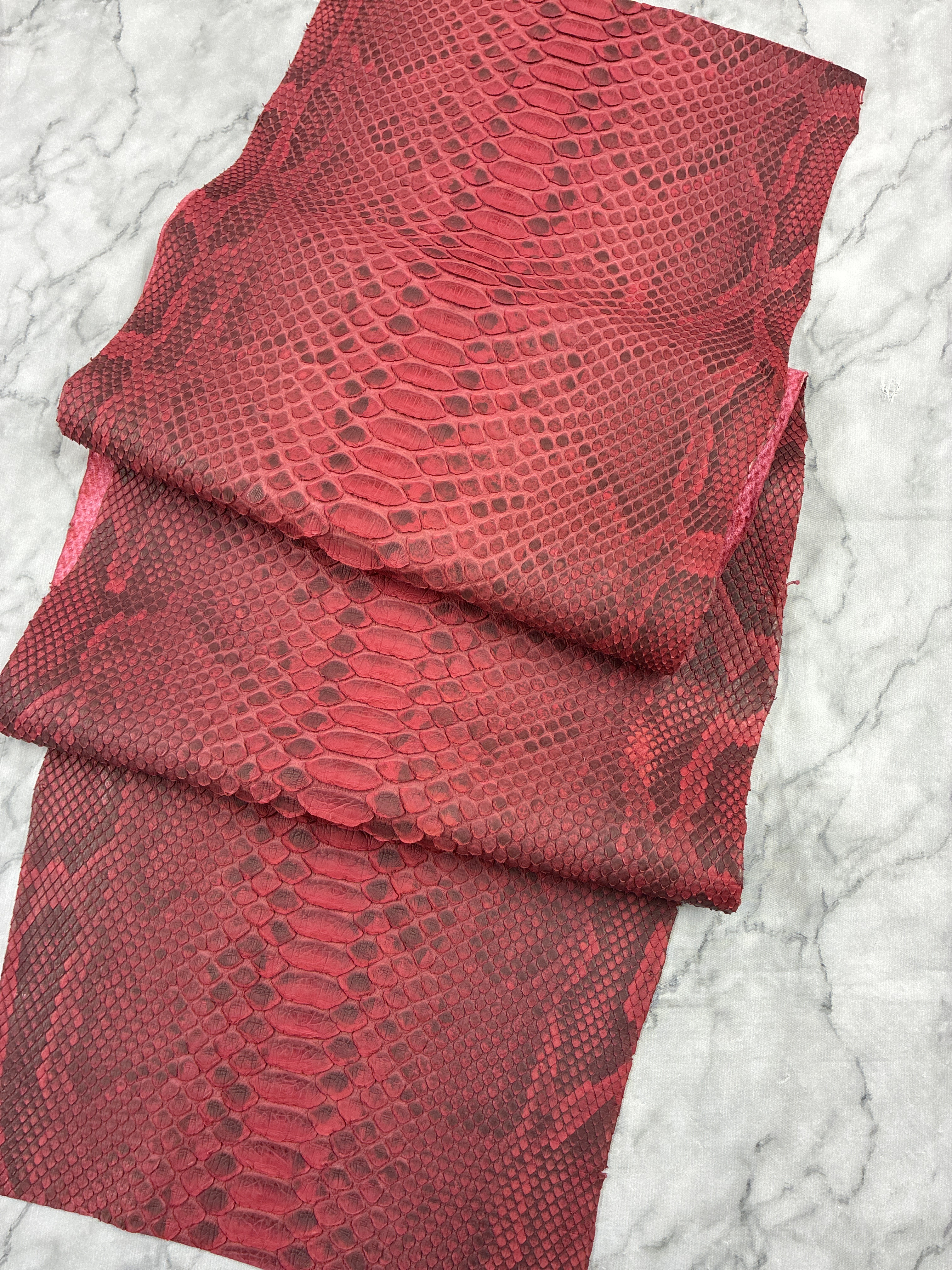 パイソン ヘビ革 レッド×マット 153cm_P287