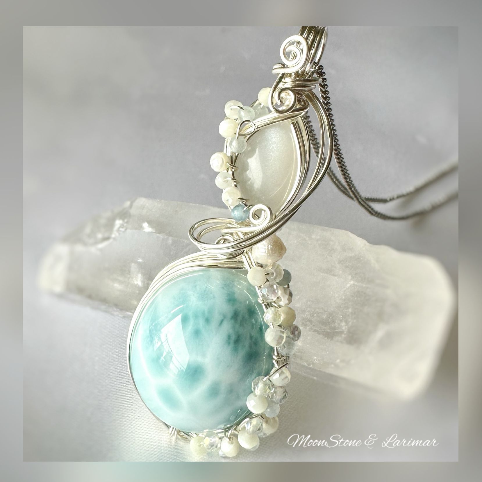 海と月の癒し✴︎ラリマーとムーンストーンのワイヤージュエリー 海と月の癒し✴︎ラリマーとムーンストーンのワイヤージュエリー