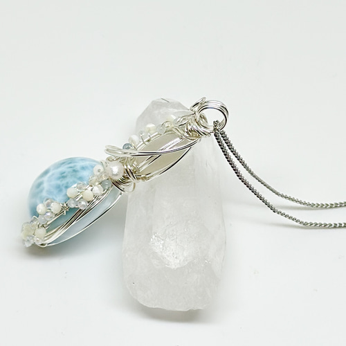 海と月の癒し✴︎ラリマーとムーンストーンのワイヤージュエリー 海と月の癒し✴︎ラリマーとムーンストーンのワイヤージュエリー