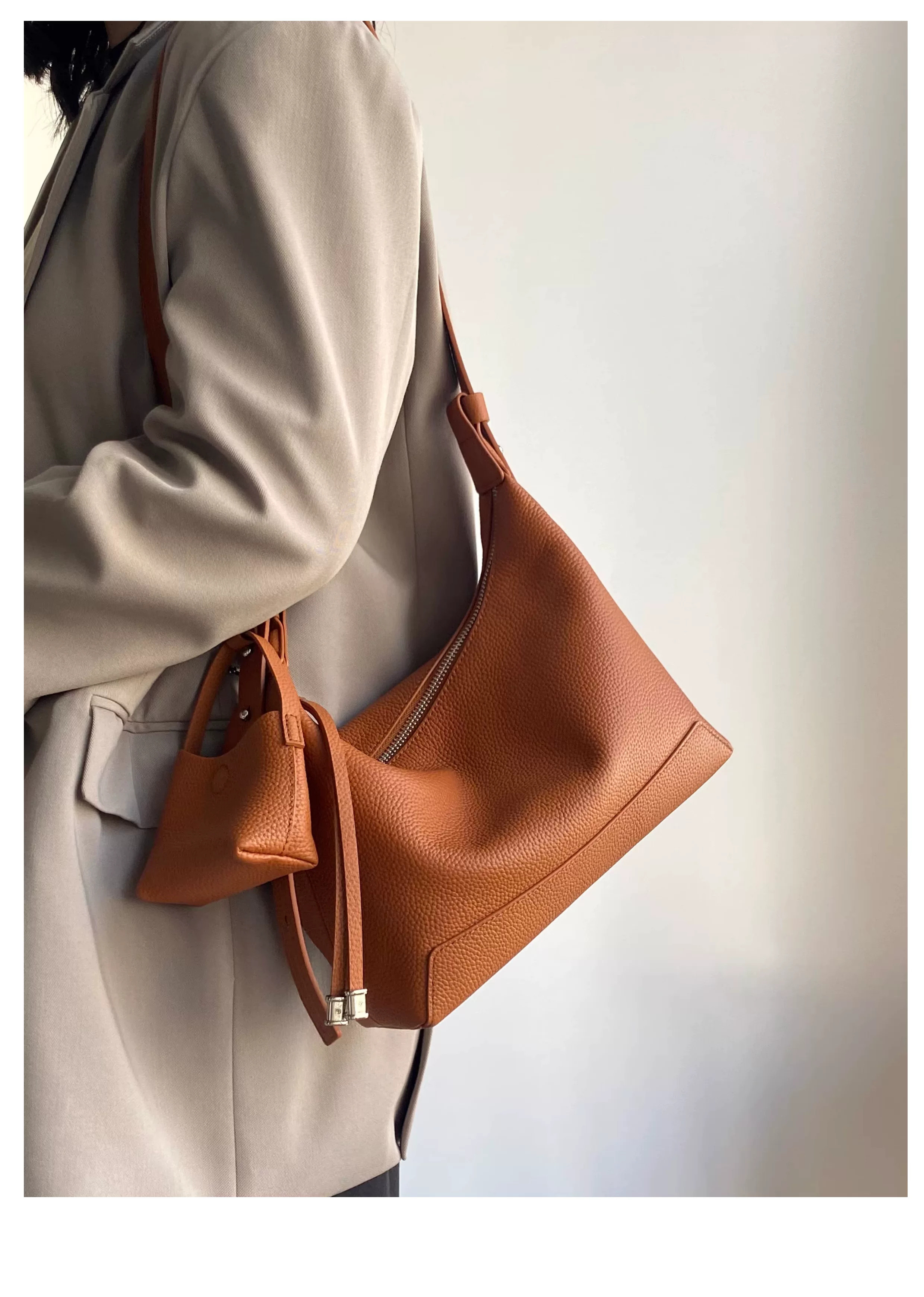 斜め掛けバッグ クーリエバッグ 肩掛 けカジュアル レディース パッチワーク ファー ボア 通勤 ミニトート キャメル