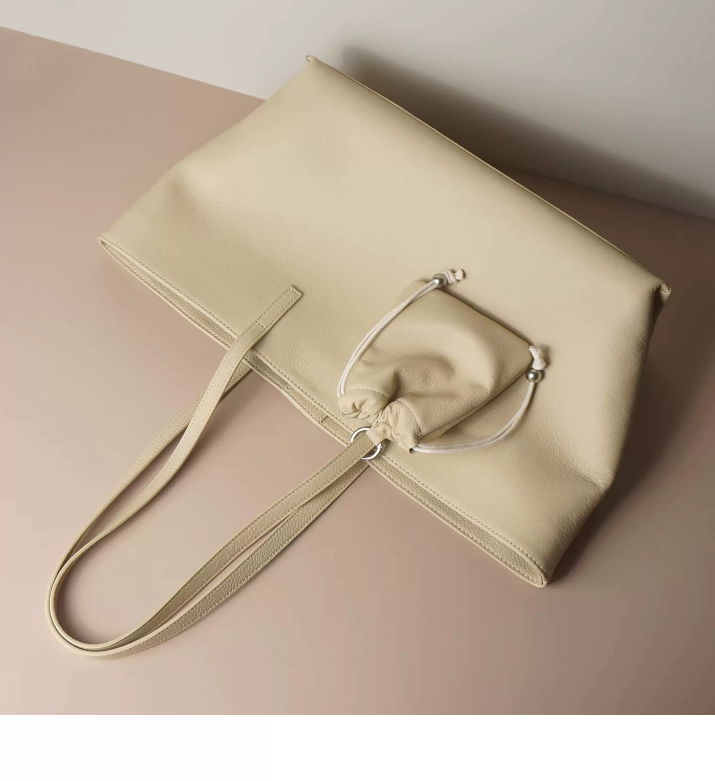 斜め掛けバッグ クーリエバッグ 肩掛 けカジュアル レディース パッチワーク ファー ボア 通勤 ミニトート キャメル