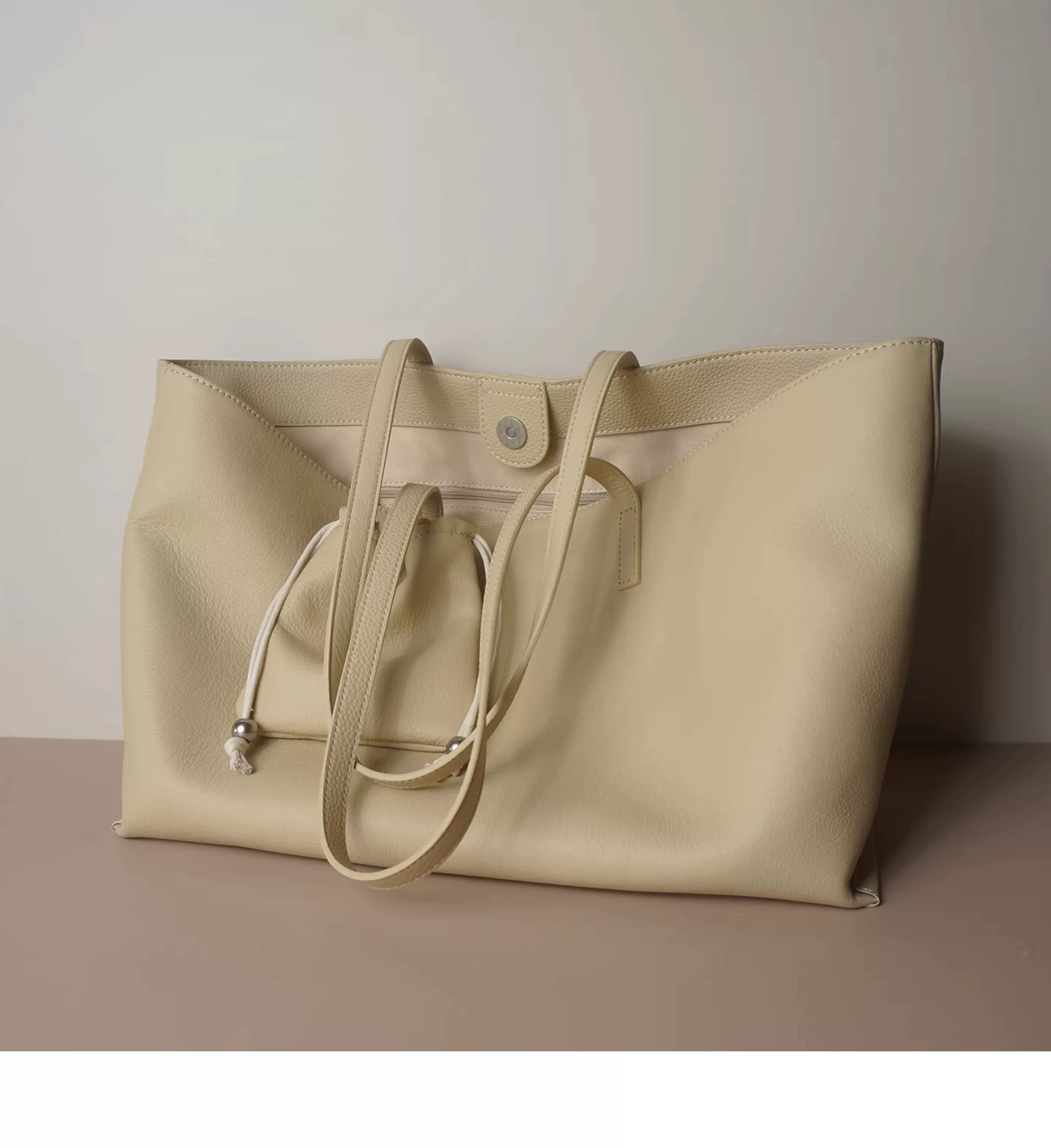 斜め掛けバッグ クーリエバッグ 肩掛 けカジュアル レディース パッチワーク ファー ボア 通勤 ミニトート キャメル