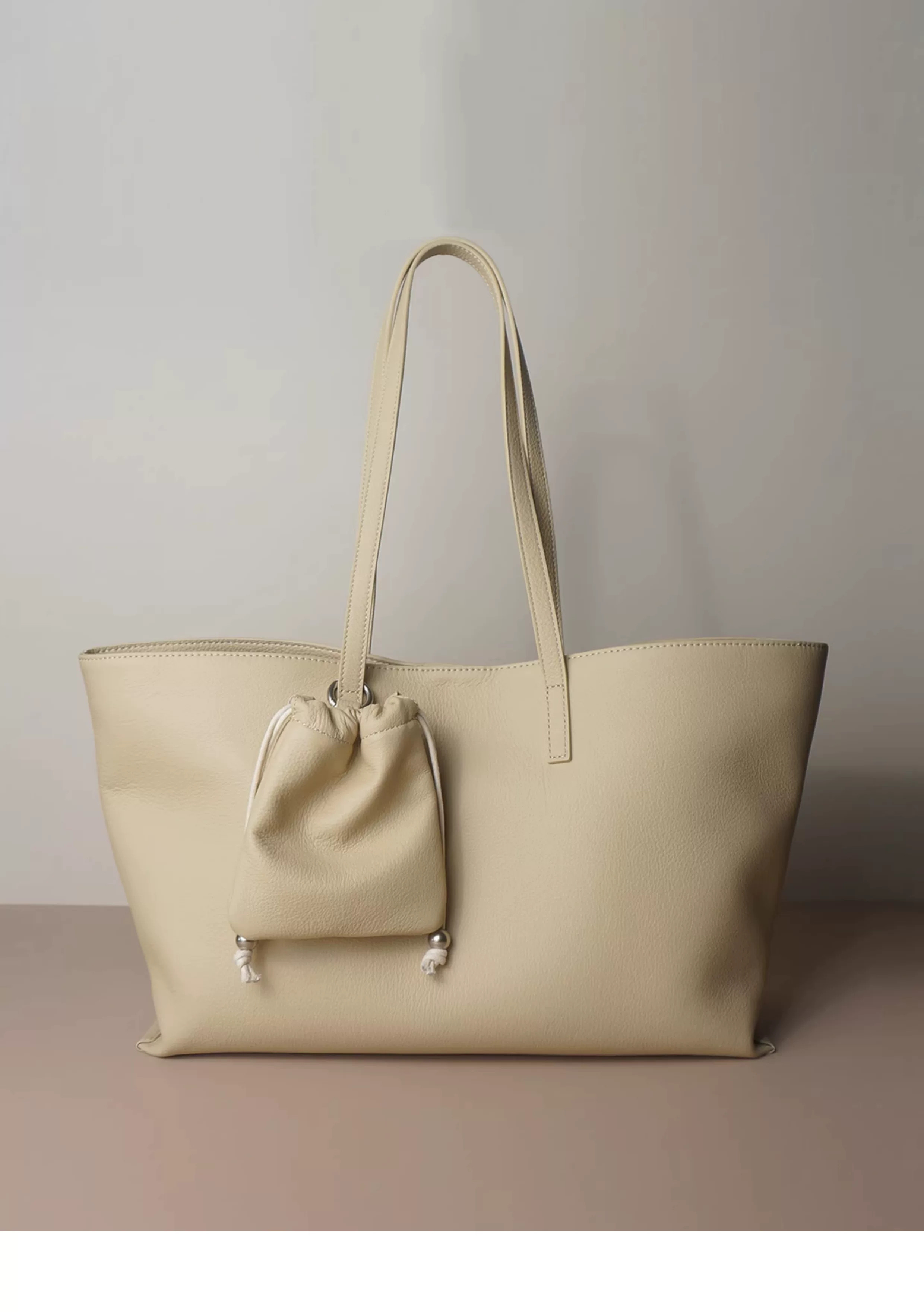 斜め掛けバッグ クーリエバッグ 肩掛 けカジュアル レディース パッチワーク ファー ボア 通勤 ミニトート キャメル