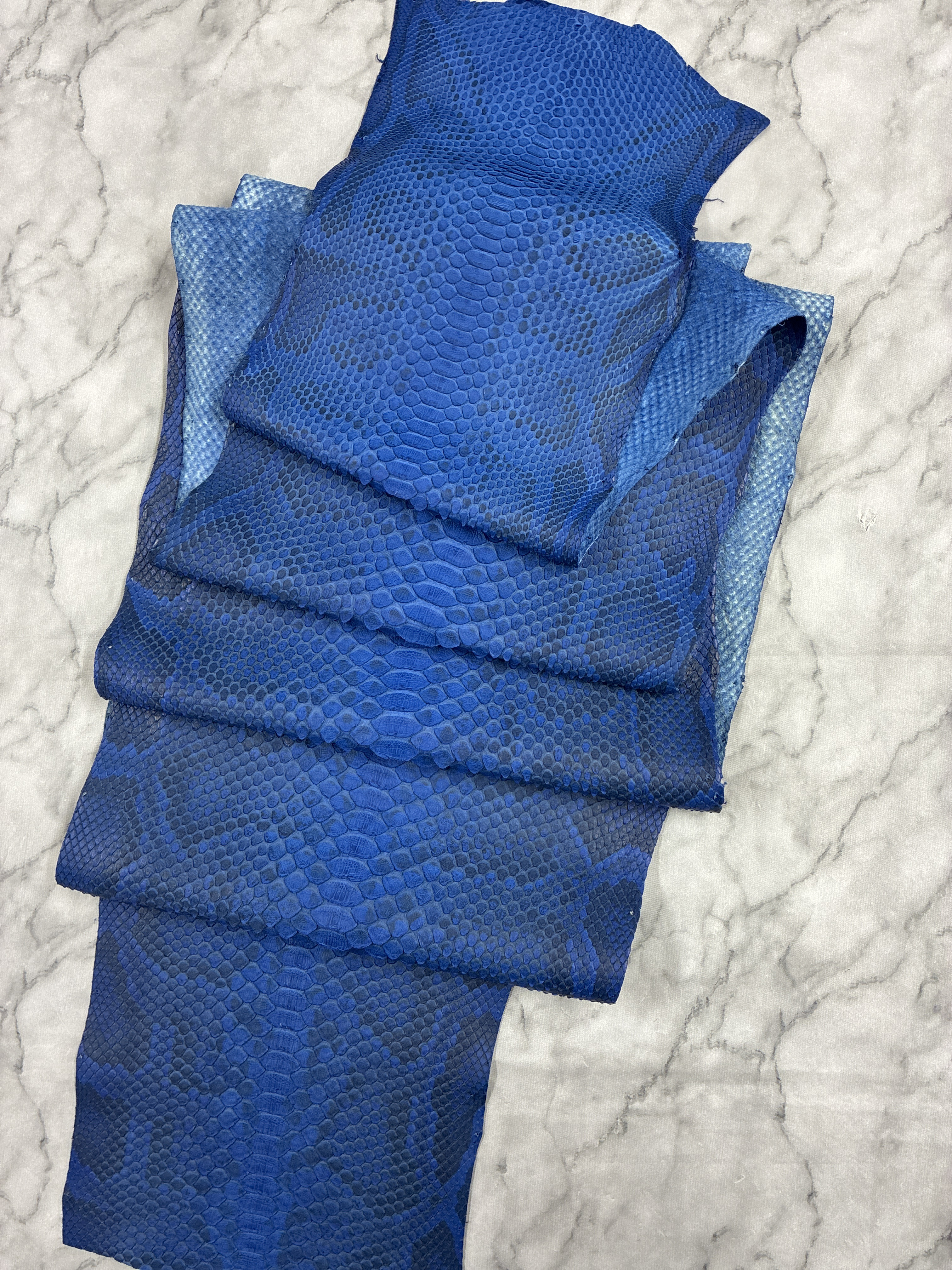 パイソン ヘビ革 ブルー×マット 290cm_P297