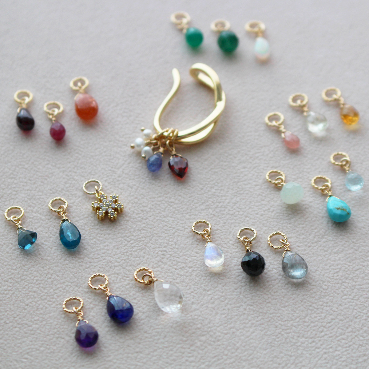 Creema限定新春福袋〈竹〉 24種類の天然石から5つのチャームが選べる✨ イヤーカフチャームセット