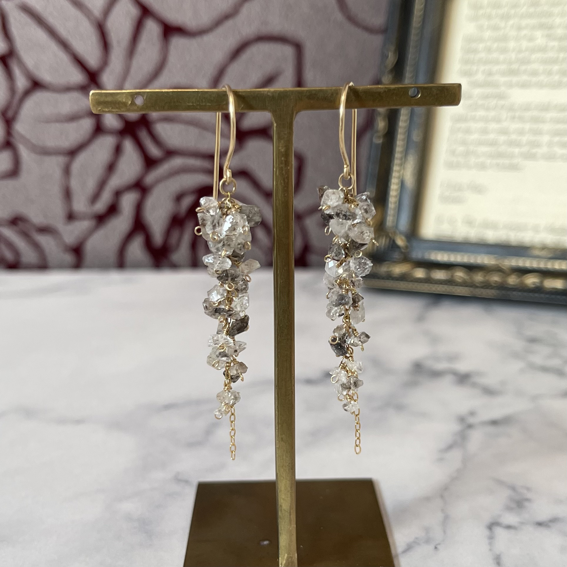 14kgf＊カーボン入りハーキマーダイヤモンドのしゃらしゃらピアス