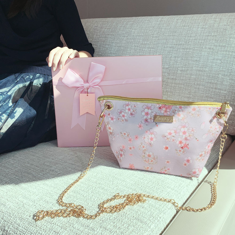 即納フォーマル2026 ☆ 手描き春桜 ショルダーバッグ　チェーン付き