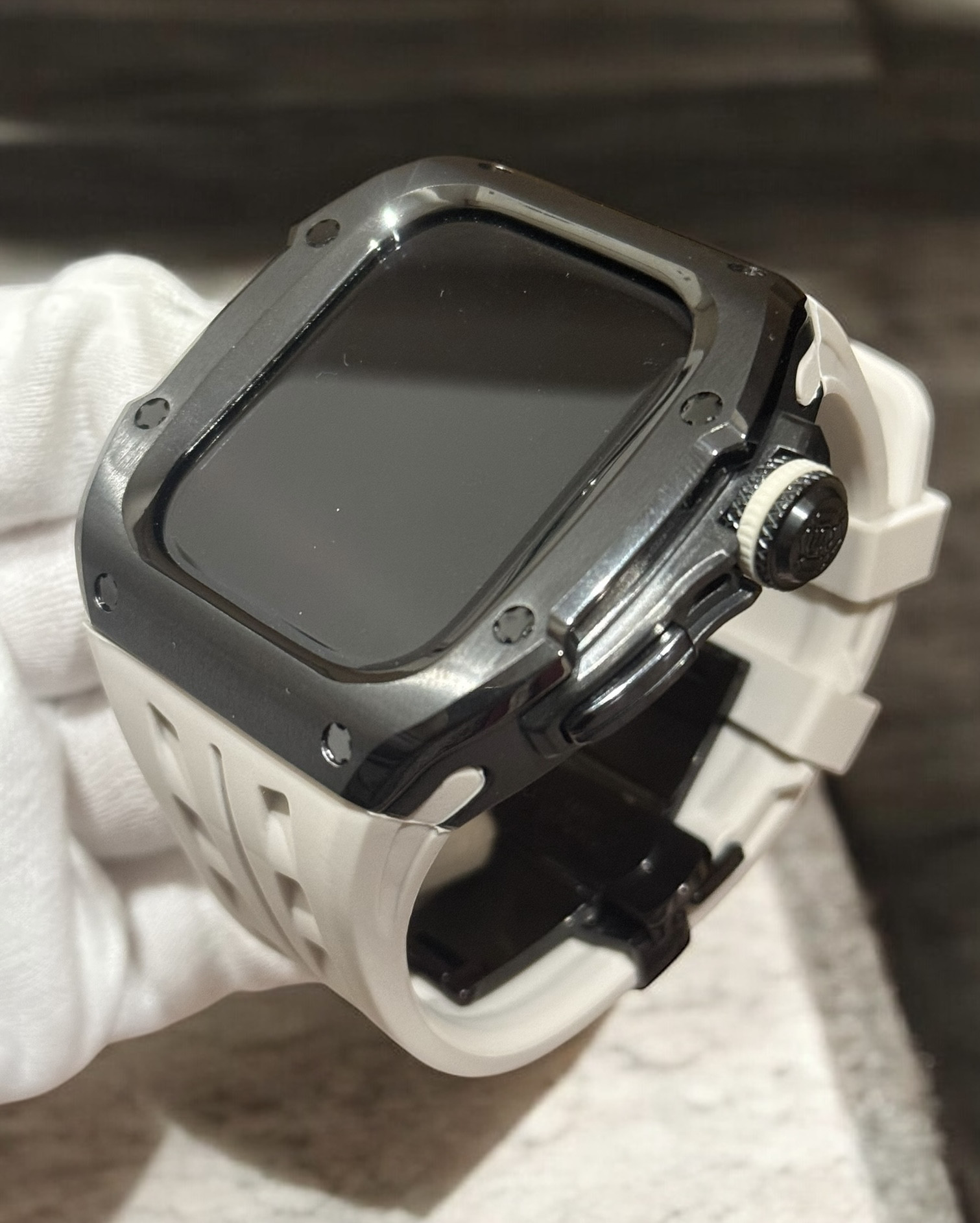 最新　ネジ工具不要　アップルウォッチカバーケースApple Watchラバーバンドベルト　46mm用　ブラックストーン