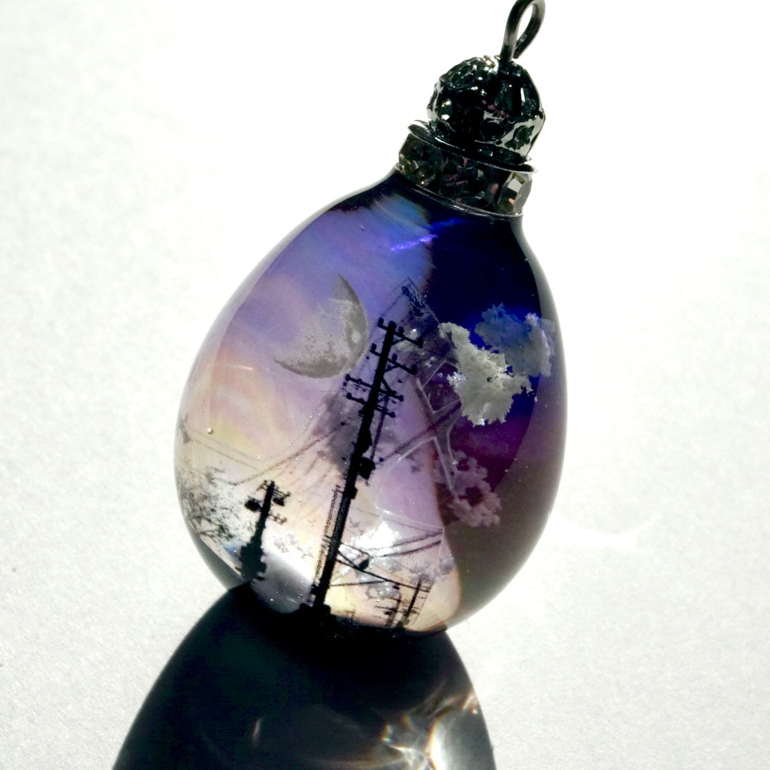 【オリジナル背景･電柱】雲レジン　私が見てきた景色　夕暮れ　空たまご  オススメ紐ペンダン