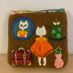猫さんとお花畑刺繍 羊毛フェルト生地のバッグ ハンドバッグ はな