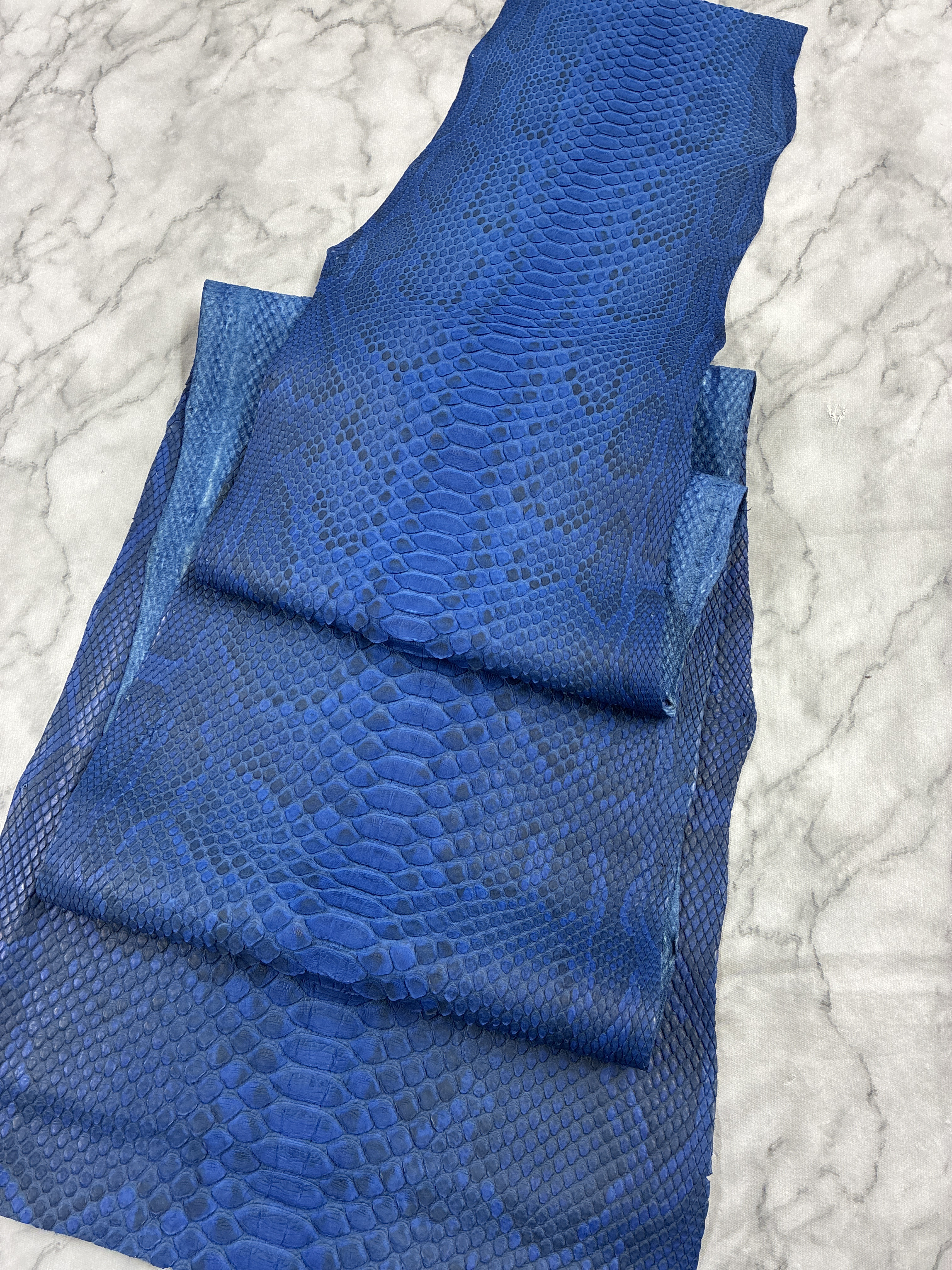 パイソン ヘビ革 ブルー×マット 182cm_P295