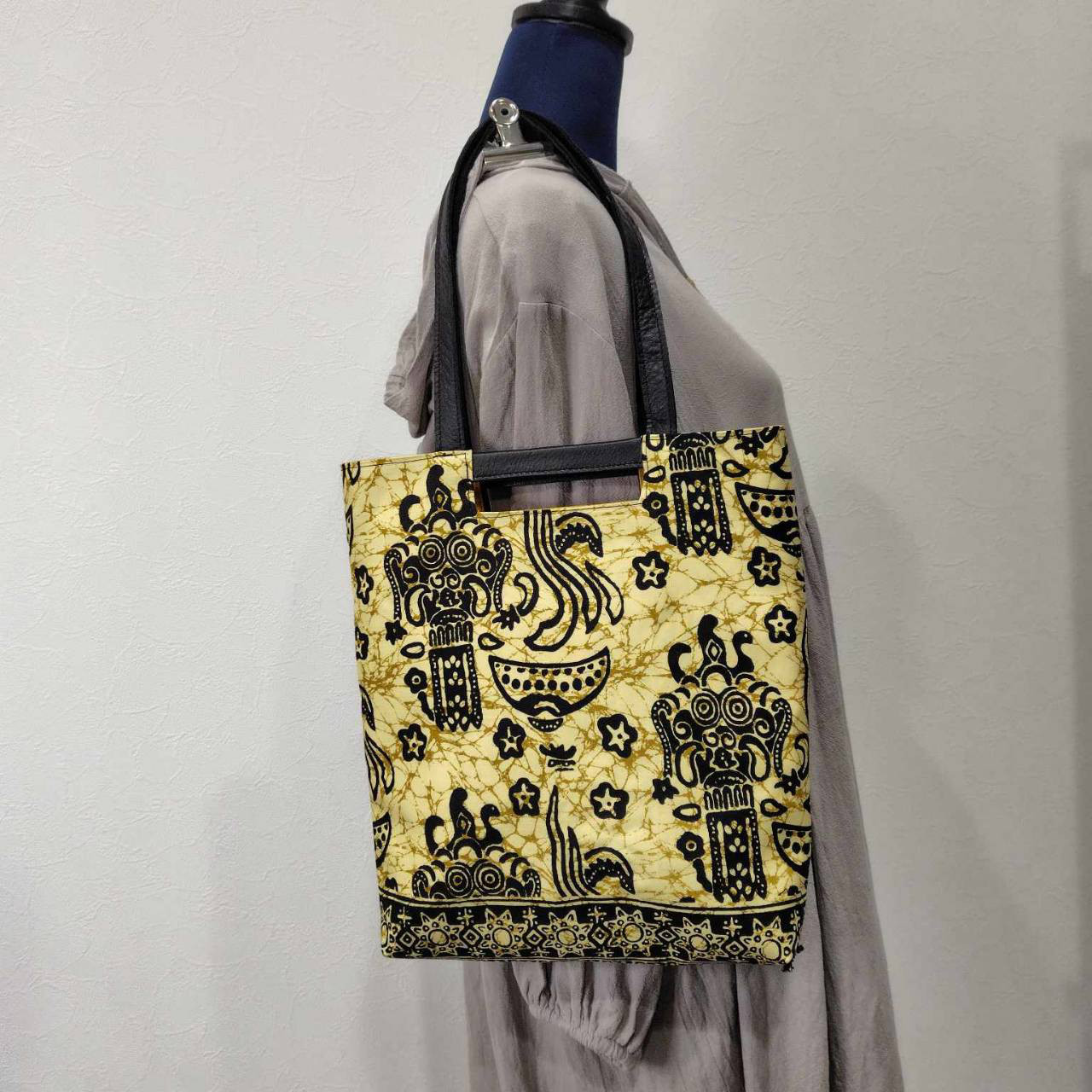 藤井風さん着用 インドネシアバティックスペイン/A4ショルダートートマチ有り