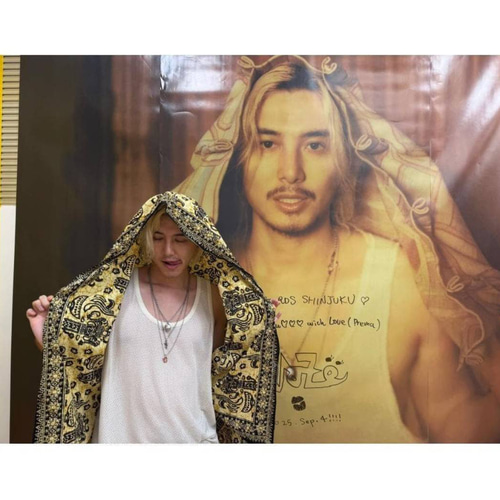 藤井風さん着用 インドネシアバティックスペイン/A4ショルダートート