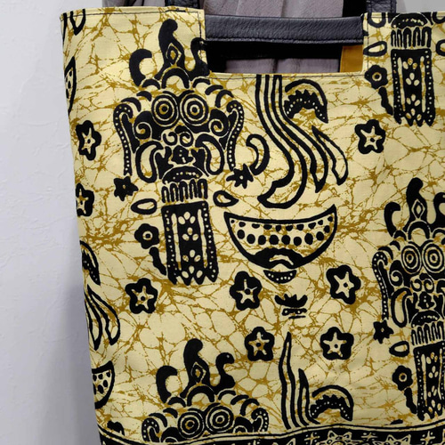 【再販】　インドネシアバティック　肩掛け　A4バッグ　ハンドメイド 再販】 インドネシアバティック 肩掛け A4バッグ ハンドメイド 再販