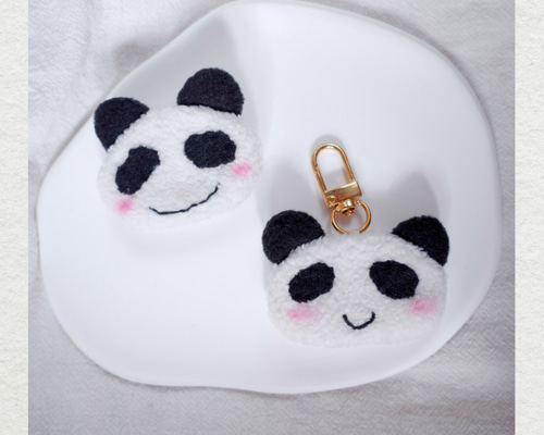 手縫いのかわいいパンダのぬいぐるみペンダントキーホルダーハートピン